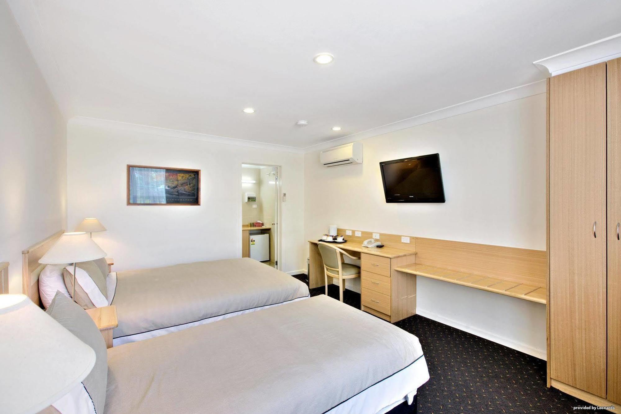 Melbourne'S Princes Park Hotel Экстерьер фото